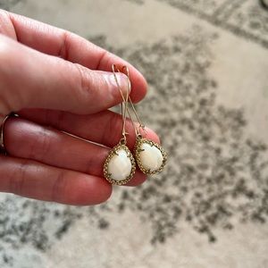 Kendra scott drop earrings